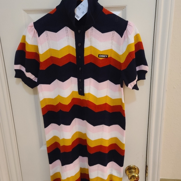 Obey Sweater size XS - Picture 3 of 4